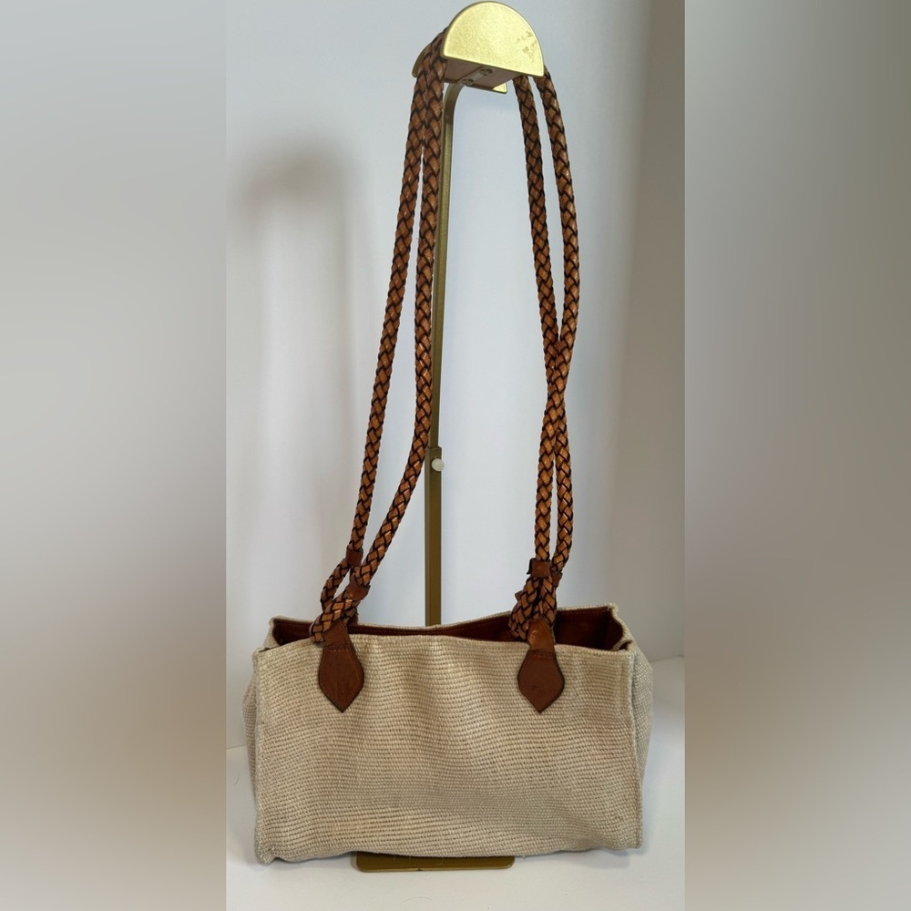 Jenny and the boys woven raffia or straw tote bag - Picture 3 of 11
